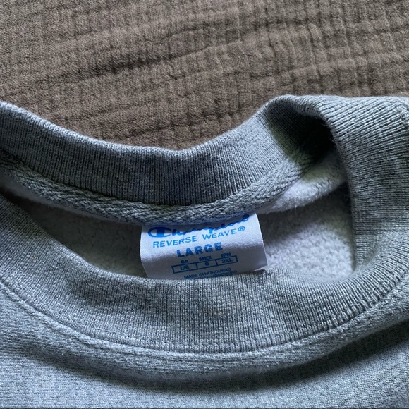 CHAMPION grey crewneck sweater - Picture 3 of 3